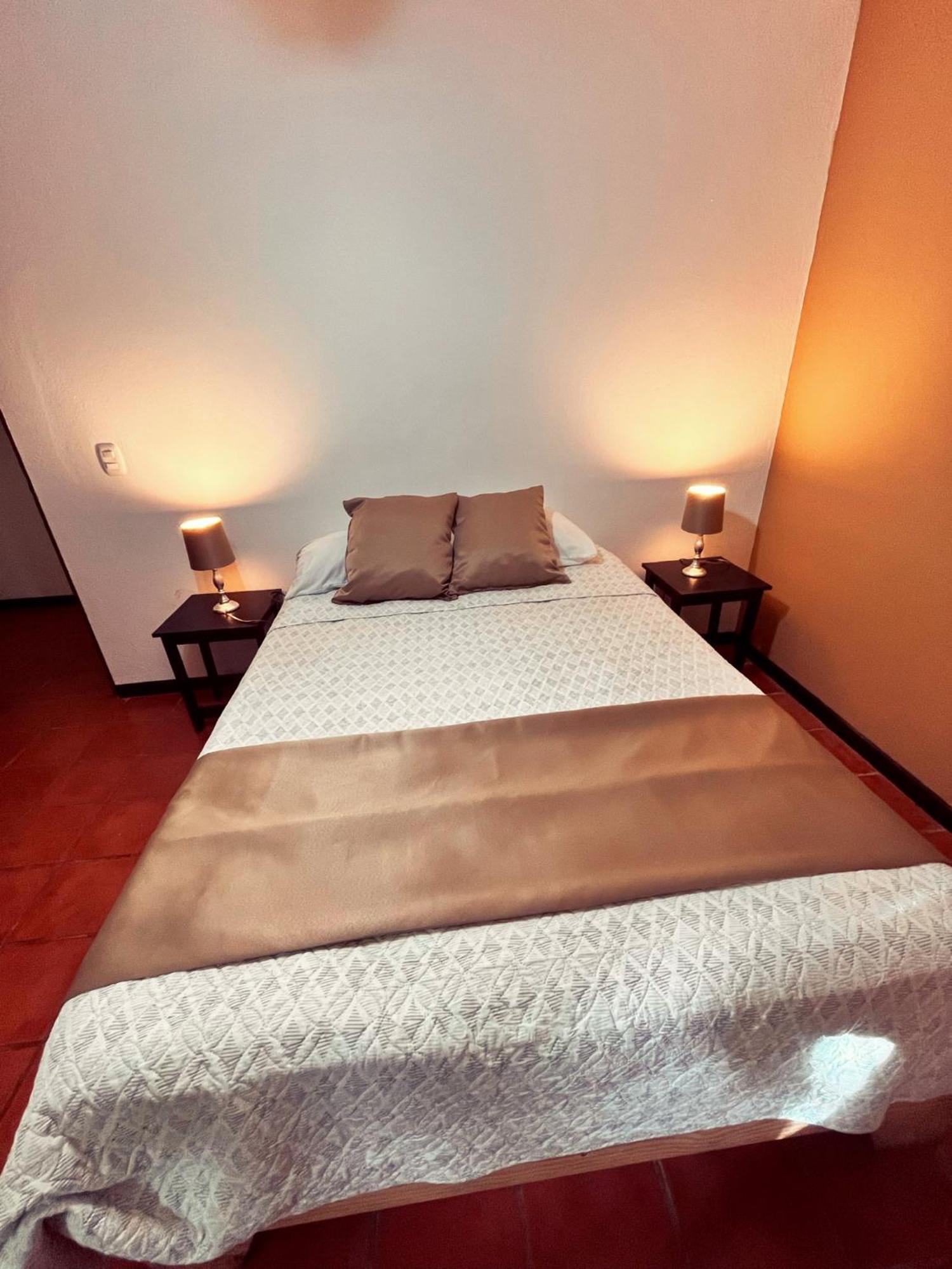 Siwo Art Guesthouse Playa Ocotal エクステリア 写真